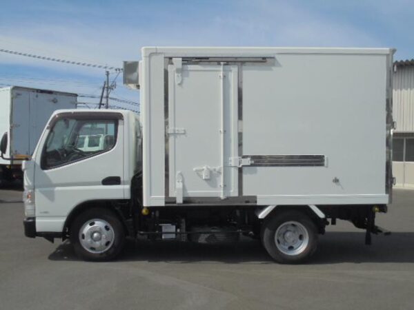 Ref:AUX-18594510 MITSUBISHI FUSO CANTER 2017 - Image 2