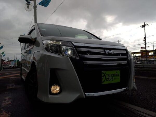Ref:AUX-18594676 TOYOTA NOAH 2015 - Image 10