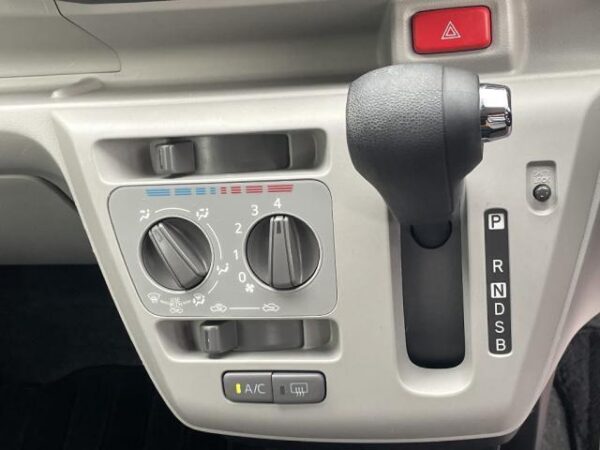 Ref:AUX-18594692 DAIHATSU MIRA E:S 2019 - Image 12