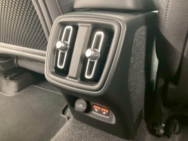 Ref:AUX-18594719 VOLVO XC40 2022 - Image 12