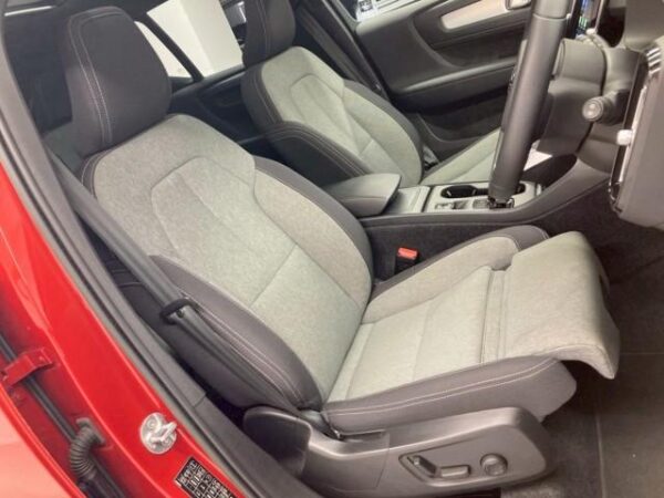 Ref:AUX-18594719 VOLVO XC40 2022 - Image 4