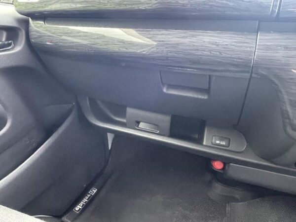 Ref:AUX-18594722 TOYOTA HIACE VAN 2018 - Image 17