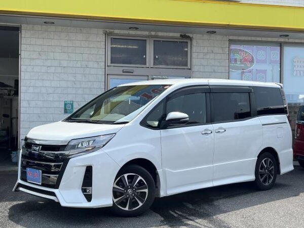 Ref:AUX-18598132 TOYOTA NOAH 2020