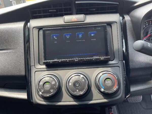 Ref:AUX-18609428 TOYOTA COROLLA AXIO 2023 - Image 4