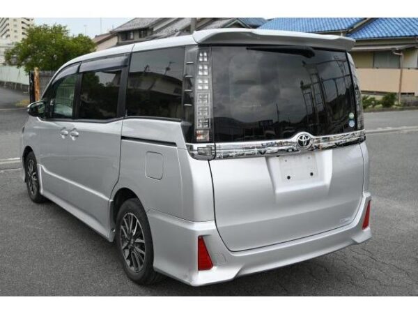 Ref:AUX-18611243 TOYOTA VOXY 2014 - Image 4