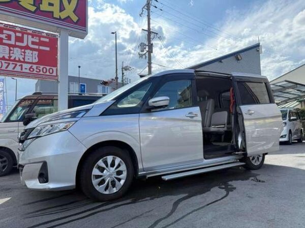 Ref:AUX-18620770 NISSAN SERENA 2017
