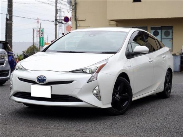 Ref:AUX-18628170 TOYOTA PRIUS 2018