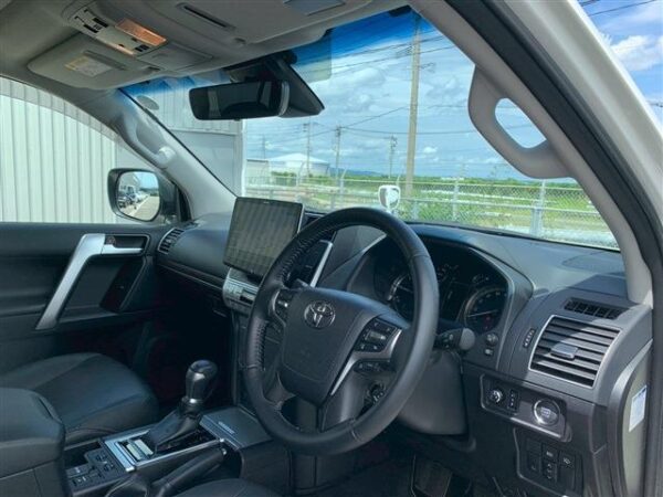 Ref:AUX-18642936 TOYOTA LAND CRUISER PRADO 2023 - Image 13