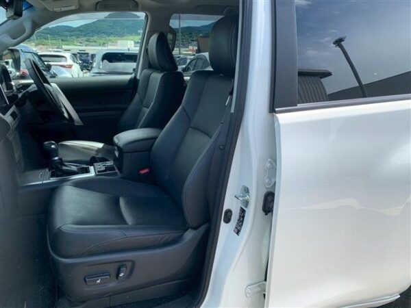 Ref:AUX-18642936 TOYOTA LAND CRUISER PRADO 2023 - Image 15