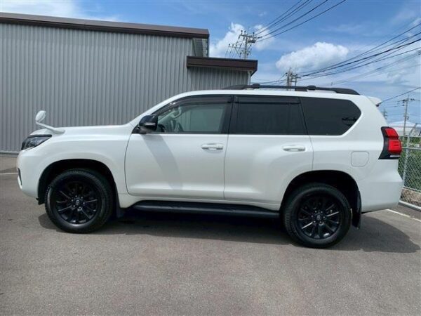 Ref:AUX-18642936 TOYOTA LAND CRUISER PRADO 2023 - Image 9