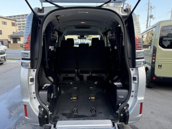 Ref:AUX-18644571 TOYOTA VOXY 2018 - Image 13
