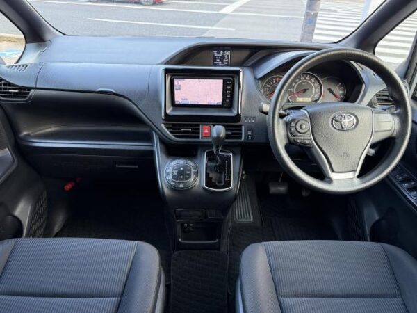 Ref:AUX-18644571 TOYOTA VOXY 2018 - Image 10