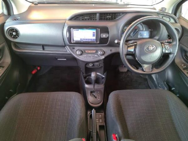 Ref:AUX-18653743 TOYOTA VITZ 2017 - Image 3