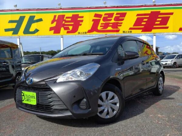 Ref:AUX-18653743 TOYOTA VITZ 2017