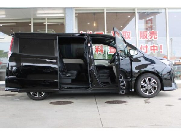 Ref:AUX-18668615 TOYOTA NOAH 2018 - Image 15