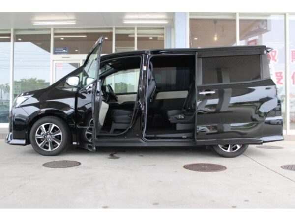 Ref:AUX-18668615 TOYOTA NOAH 2018 - Image 16