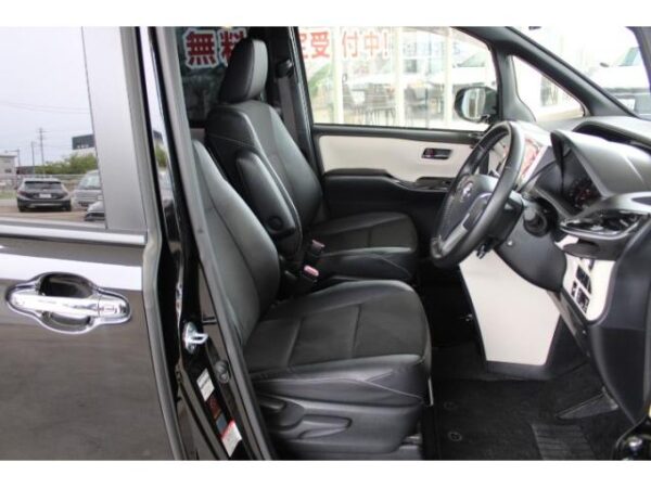 Ref:AUX-18668615 TOYOTA NOAH 2018 - Image 18