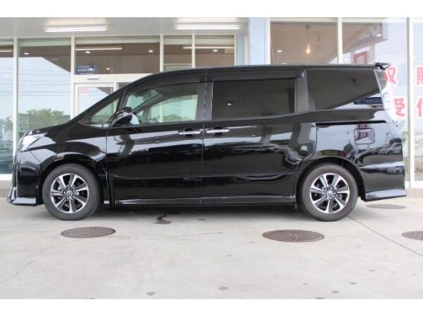 Ref:AUX-18668615 TOYOTA NOAH 2018 - Image 3