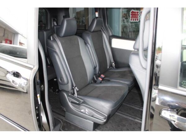 Ref:AUX-18668615 TOYOTA NOAH 2018 - Image 5