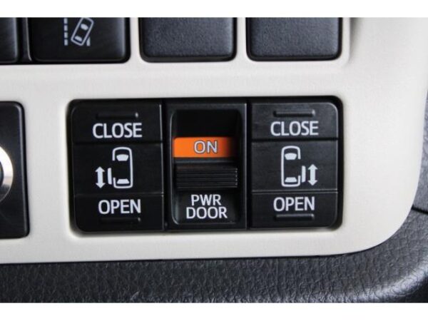 Ref:AUX-18668615 TOYOTA NOAH 2018 - Image 7