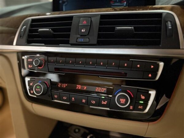 Ref:AUX-18683470 BMW 3 SERIES 2017 - Image 17