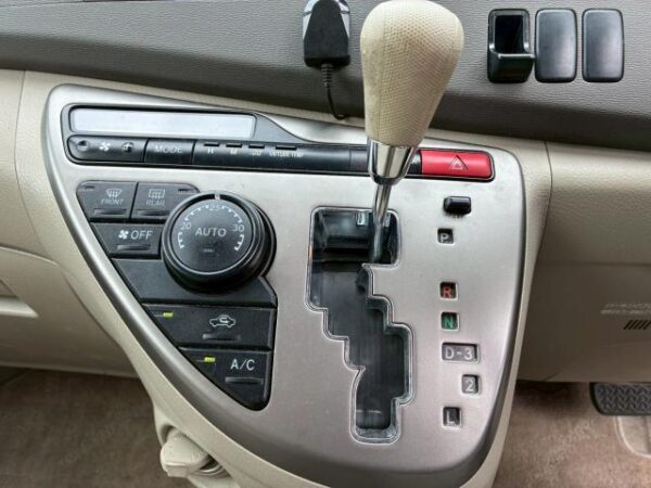 Ref:AUX-18686668 TOYOTA ISIS 2008 - Image 16