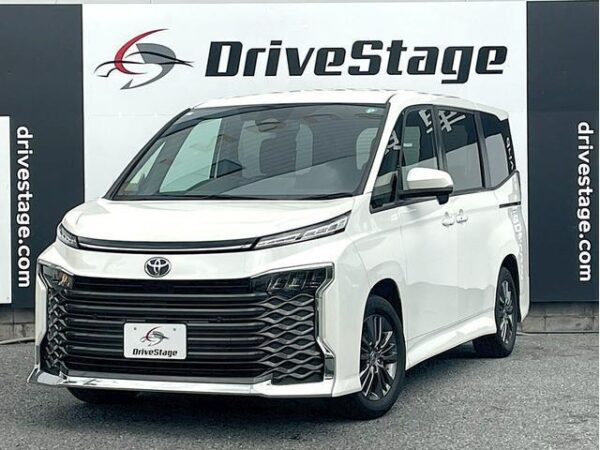 Ref:AUX-18696636 TOYOTA VOXY 2023