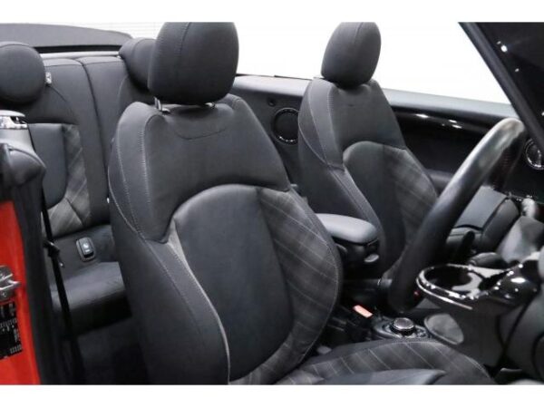 Ref:AUX-18698402 MINI MINI 2019 - Image 3