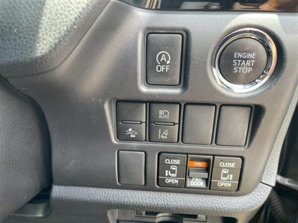 Ref:AUX-18700597 TOYOTA VOXY 2017 - Image 16