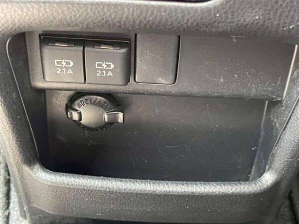 Ref:AUX-18700597 TOYOTA VOXY 2017 - Image 18