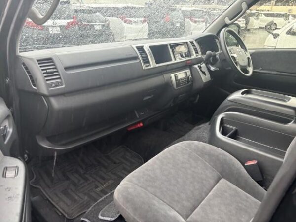 Ref:AUX-18711958 TOYOTA HIACE WAGON 2023 - Image 4