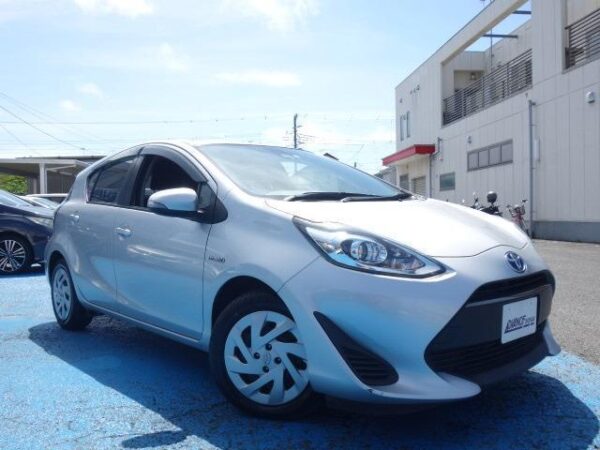 Ref:AUX-18724008 TOYOTA AQUA 2018 - Image 2