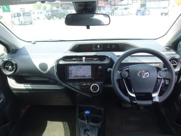 Ref:AUX-18724008 TOYOTA AQUA 2018 - Image 13