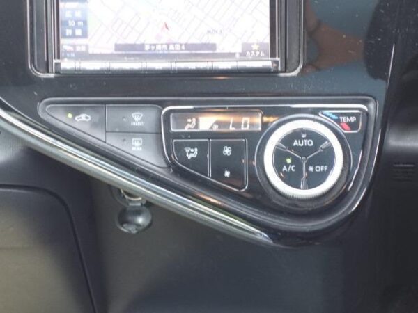 Ref:AUX-18724008 TOYOTA AQUA 2018 - Image 15