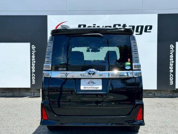 Ref:AUX-18726194 TOYOTA VOXY 2018 - Image 2