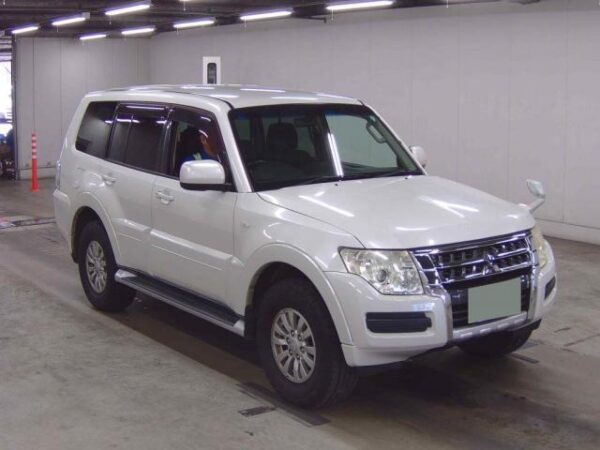 Ref:AUX-18730628 MITSUBISHI PAJERO 2015