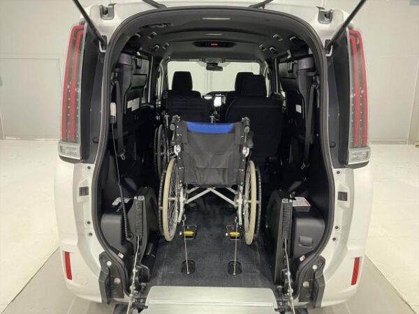 Ref:AUX-18742475 TOYOTA ESQUIRE 2018 - Image 9