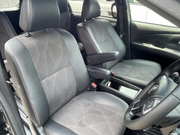 Ref:AUX-18746044 TOYOTA ESTIMA 2017 - Image 4