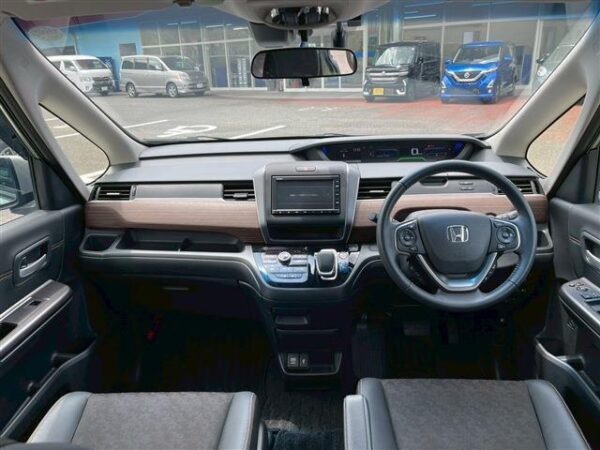 Ref:AUX-18746077 HONDA FREED HYBRID 2022 - Image 2