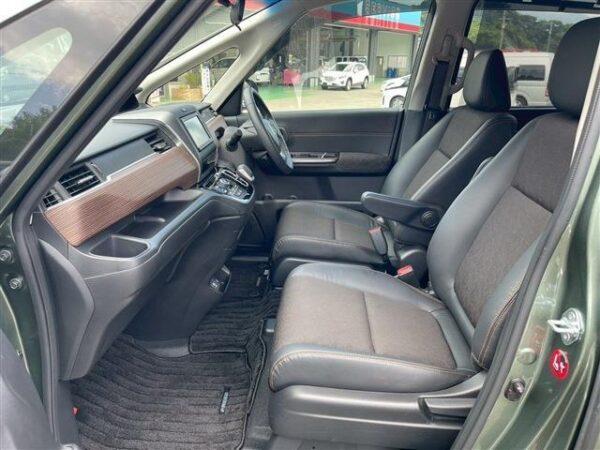 Ref:AUX-18746077 HONDA FREED HYBRID 2022 - Image 3