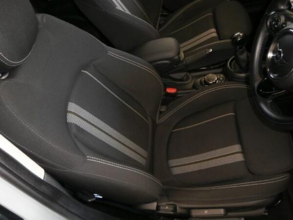 Ref:AUX-18752893 MINI MINI 2018 - Image 15