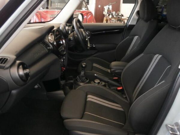 Ref:AUX-18752893 MINI MINI 2018 - Image 19