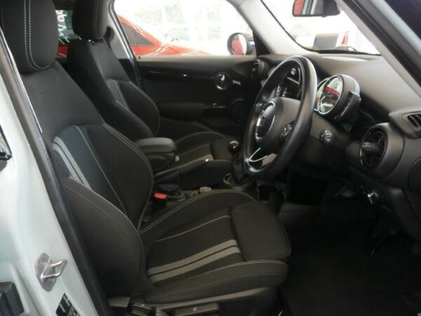 Ref:AUX-18752893 MINI MINI 2018 - Image 5