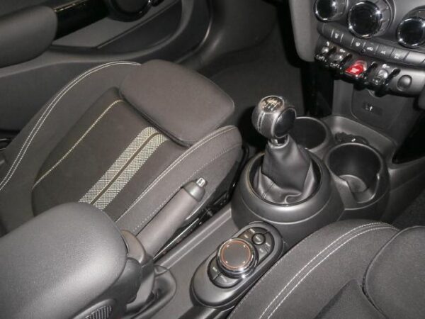 Ref:AUX-18752893 MINI MINI 2018 - Image 7