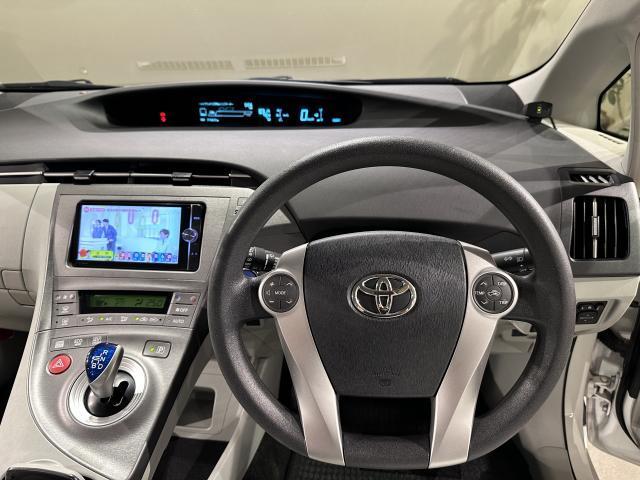 Ref:AUX-18757383 TOYOTA PRIUS 2015 18 Ref:AUX-18757383 TOYOTA PRIUS 2015 - Image 18