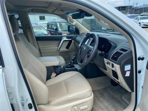 Ref:AUX-18760458 TOYOTA LAND CRUISER PRADO 2022 - Image 18