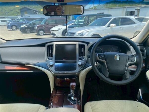 Ref:AUX-18760459 TOYOTA CROWN HYBRID 2015 - Image 2