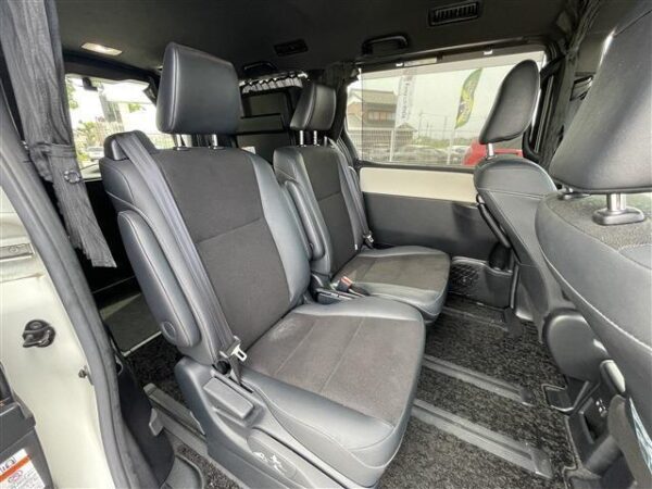 Ref:AUX-18775433 TOYOTA NOAH 2018 - Image 11