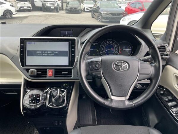 Ref:AUX-18775433 TOYOTA NOAH 2018 - Image 13