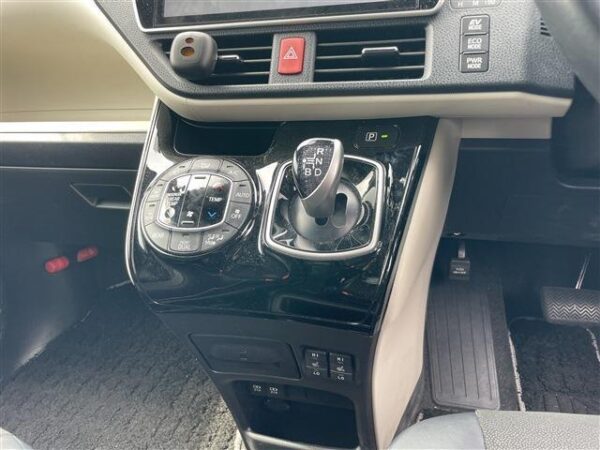 Ref:AUX-18775433 TOYOTA NOAH 2018 - Image 14